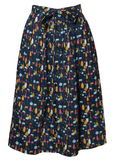 Full pleated skirt with belt