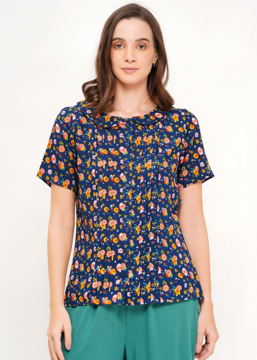 Trudy Peter pan floral blouse