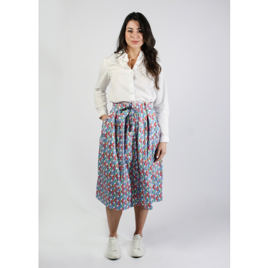 Full pleated skirt with belt