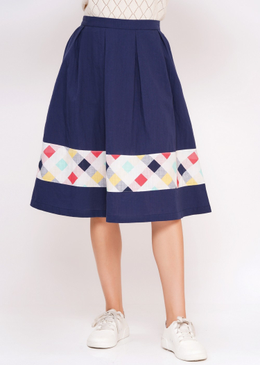 Dani border pleated skirt